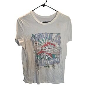 Social Scene Today Is Magical Mushroom Graphic Tee White XL Short Sleeve T-Shirt